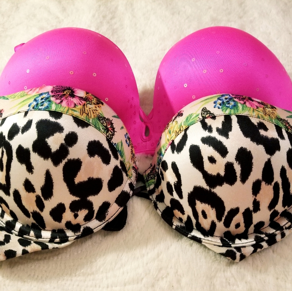 SOLD Victoria's Secret Bombshell Bras